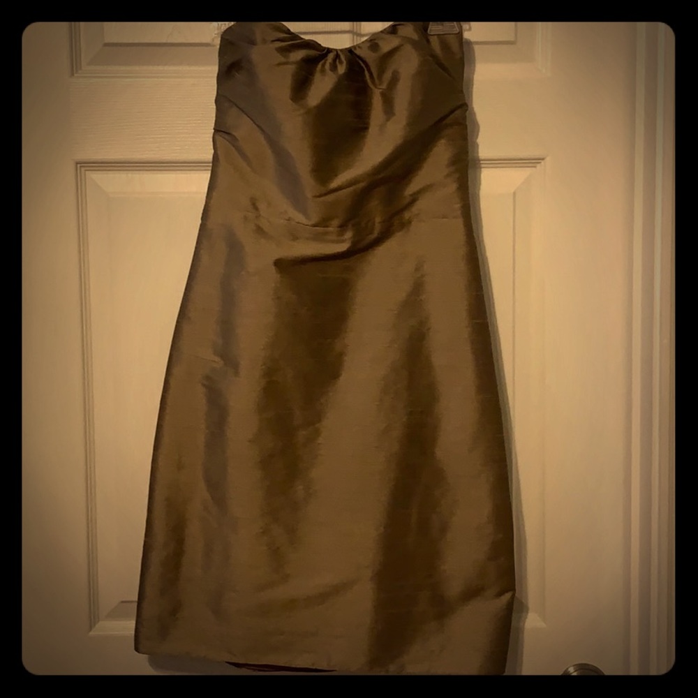 Jim Hjelm occasions gold sweetheart neckline dress